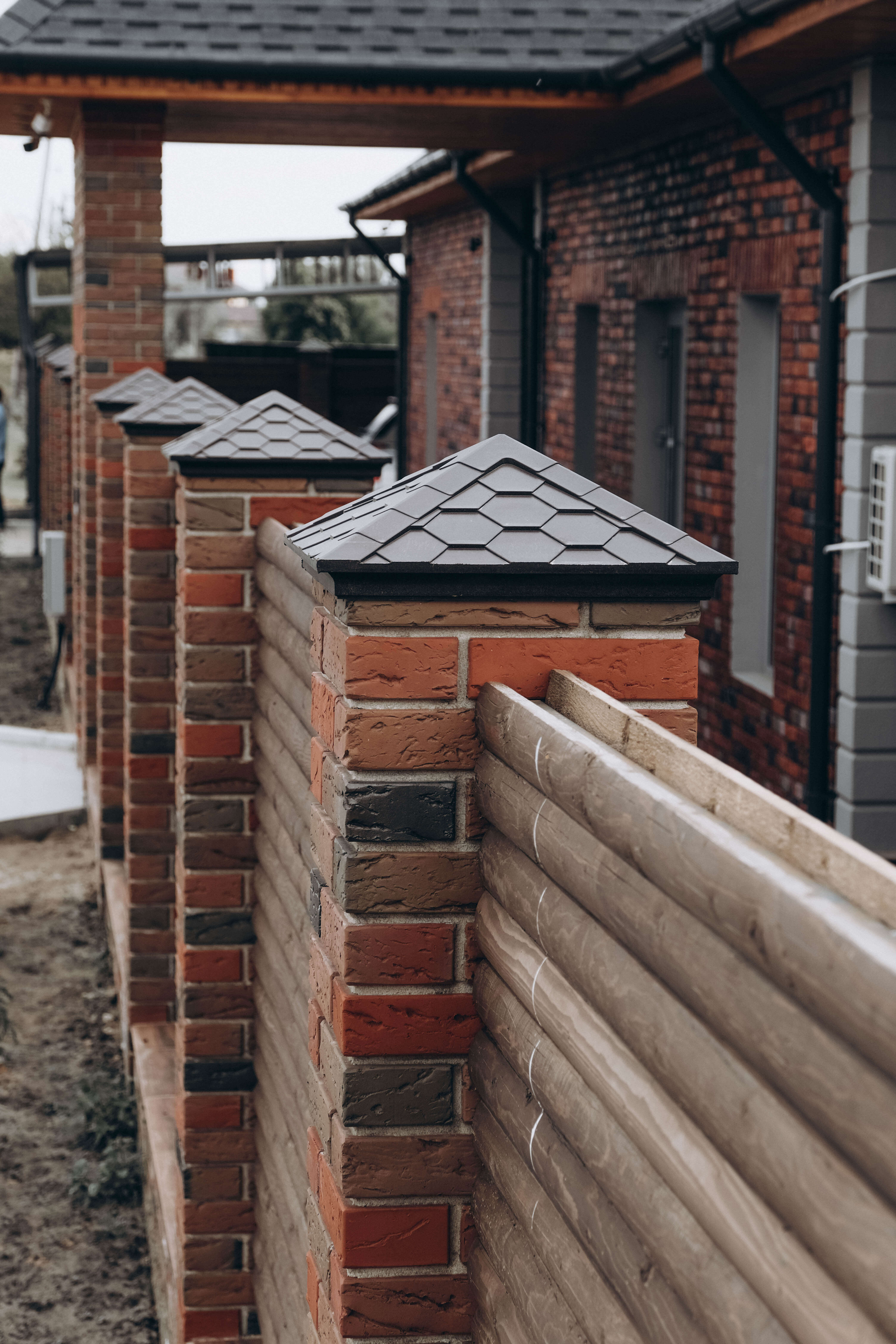 Колпак Zking Эверест Коричневый на столб 1.5х1.5 кирпича (390х390мм) в Тамбове фото